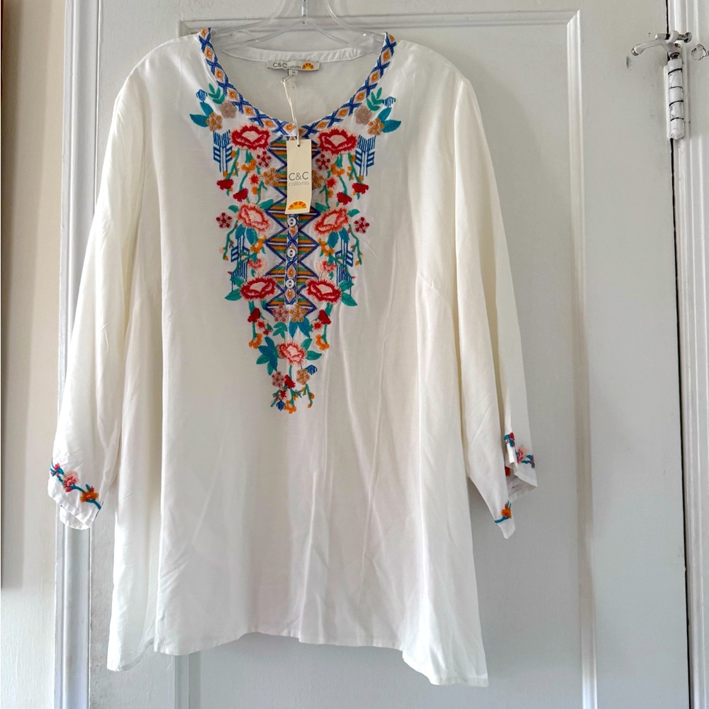 C&C California White Embroidered Women's Top Coastal